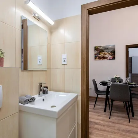 Kiraly * Budapest
