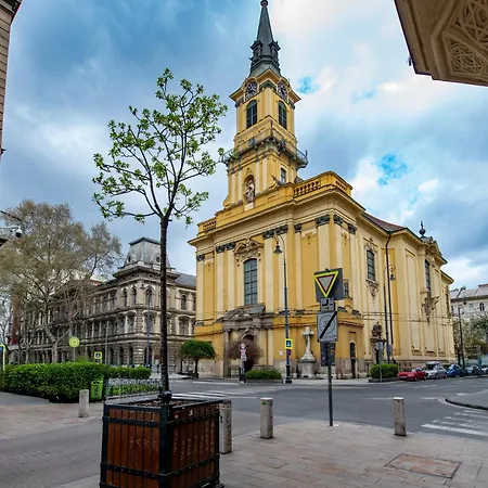 Kiraly * Budapeşte